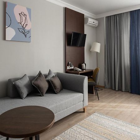 Ncityhotel Astana Extérieur photo